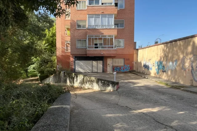 Garaje en venta en Calle Bosque  Tudela de Duero